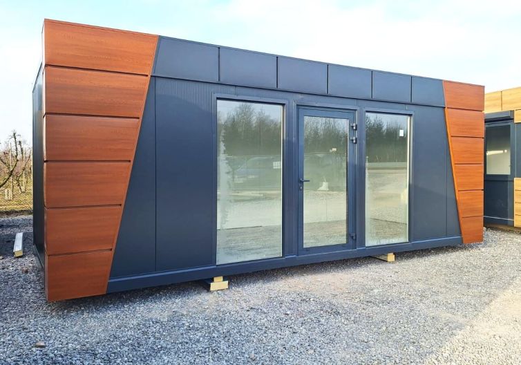 7m x 3m skosy pawilon z płyty