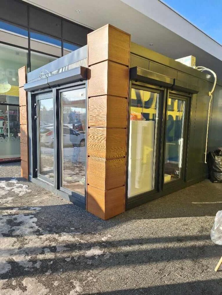 Kontener biurowy z płyty warstwowej