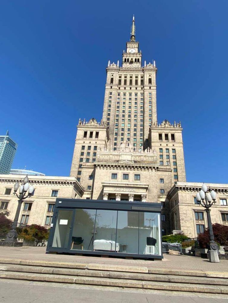 Pawilon szklany Warszawa Pałac kultury kontener